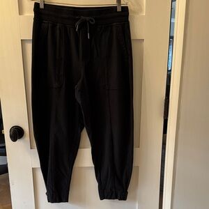 Athleta Women’s Black Sweatpants size Small